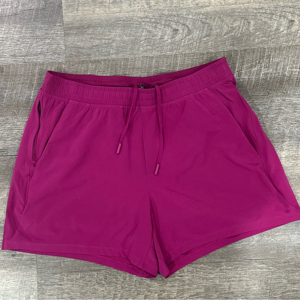 Men’s NWOT LULULEMON MGPR Magenta Purple Pace Breaker Shorts 5” Lined  XL